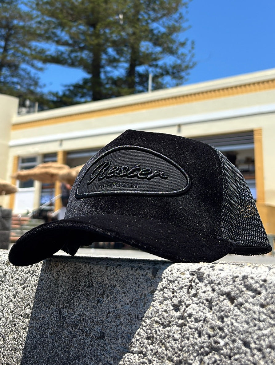 R1 Trucker Hat(s)