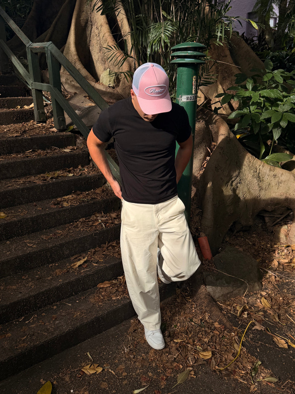 R1 Trucker Hat Pink — Rester
