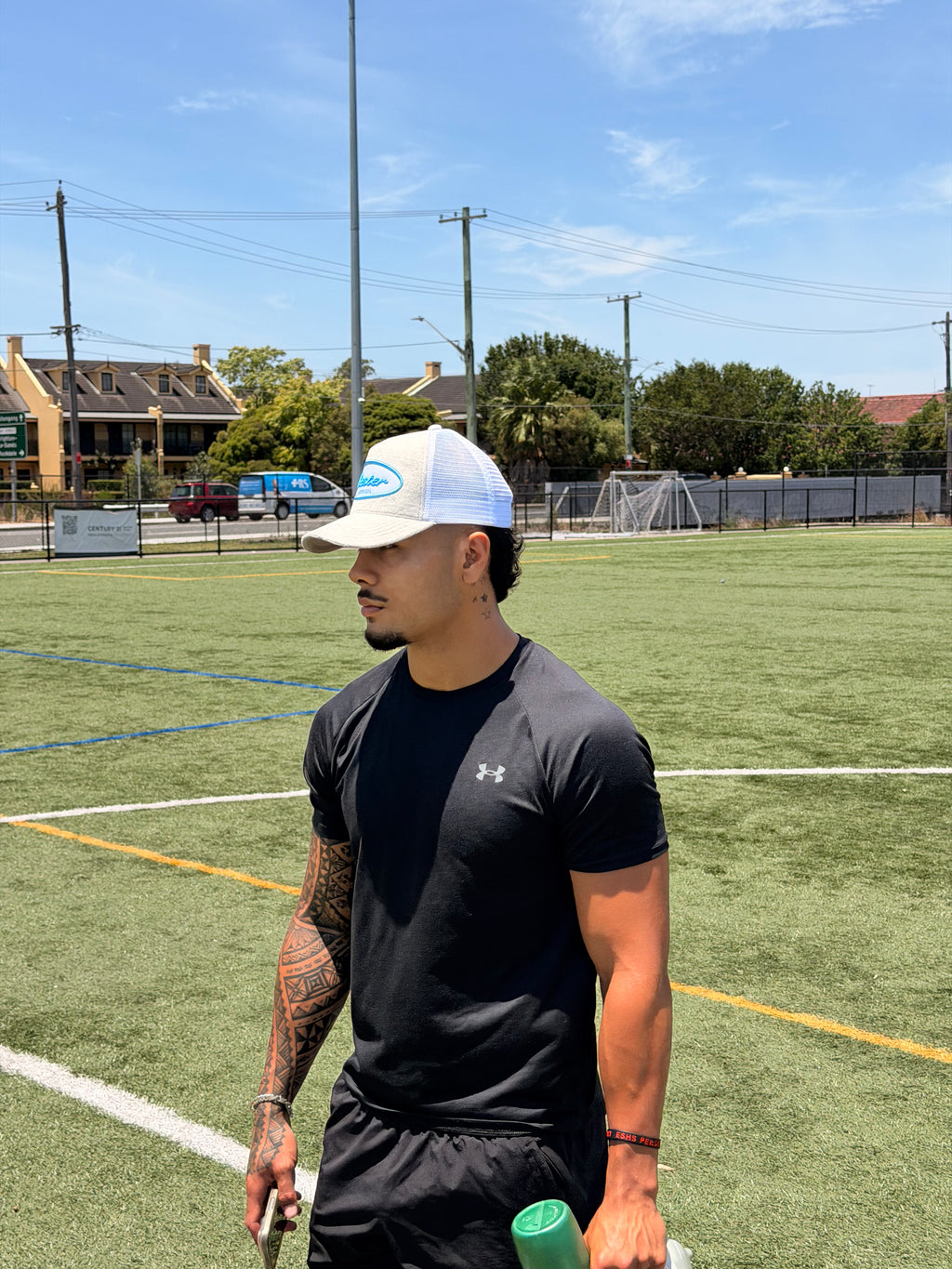 R1 Trucker Hat — Light grey / aqua