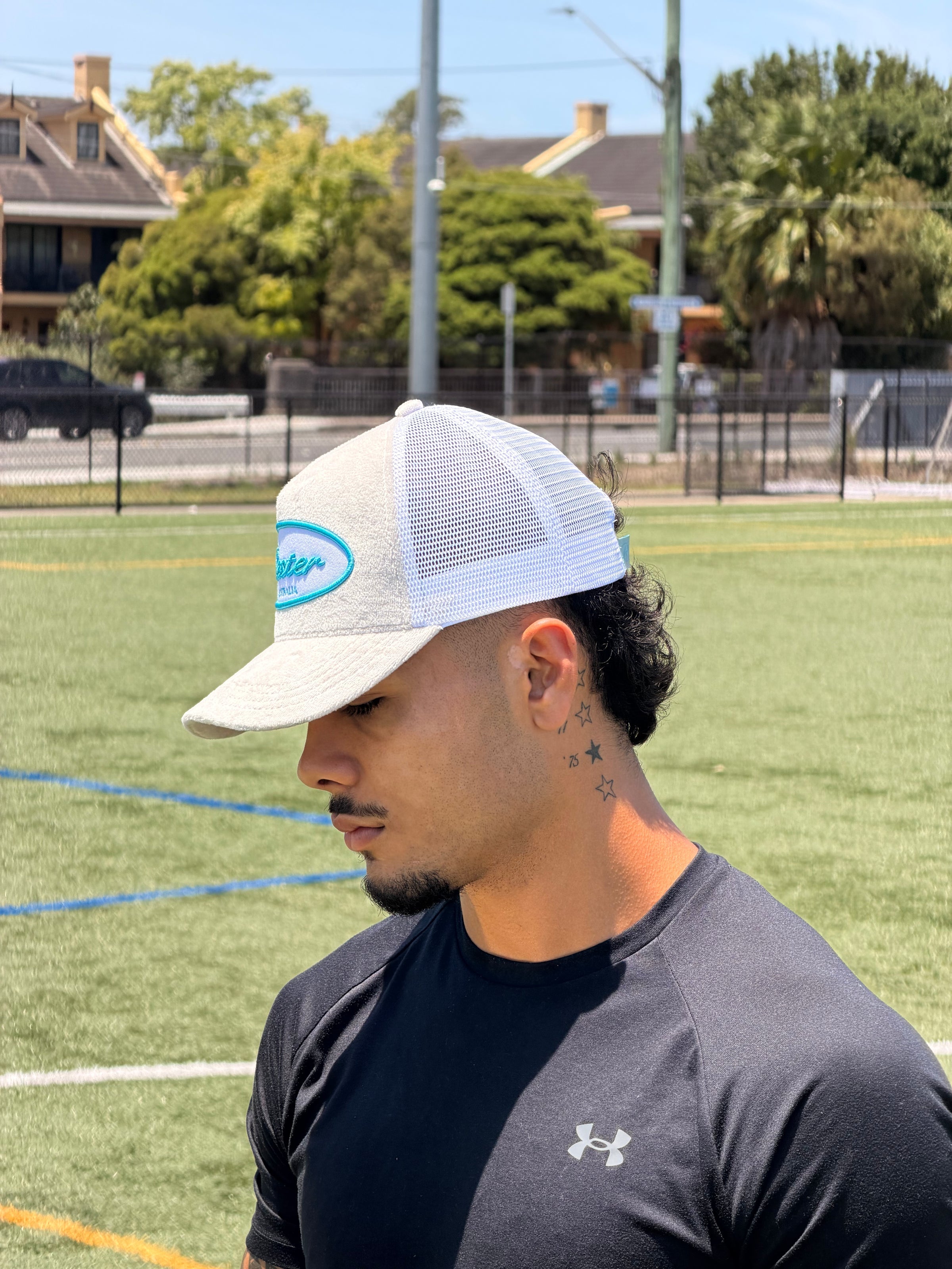 R1 Trucker Hat Light Grey Aqua — Rester